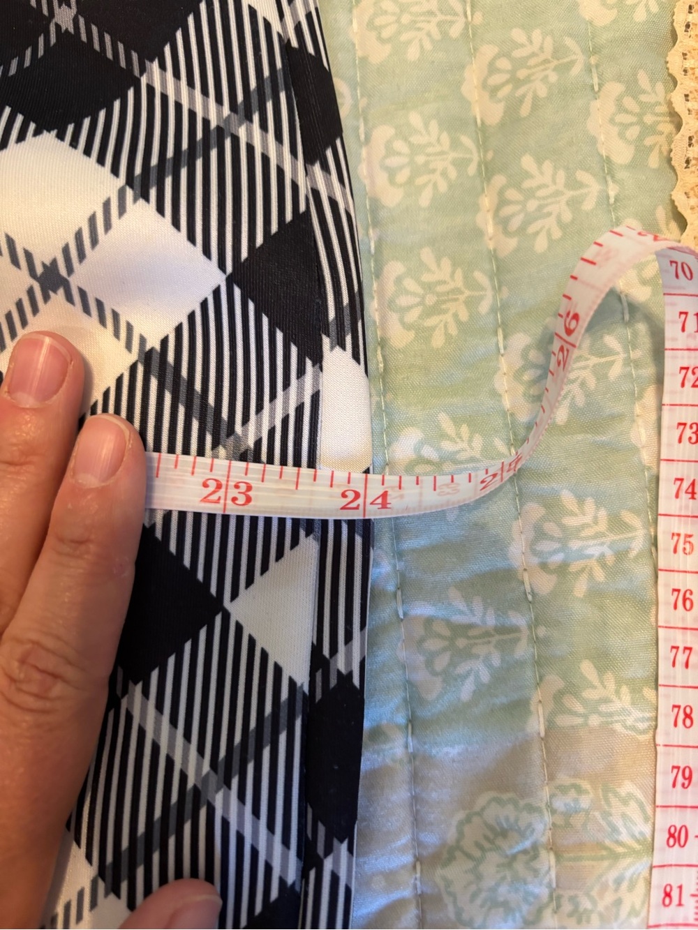 Houndstooth Pencil Skirt - Black & White - Picture 5 of 6